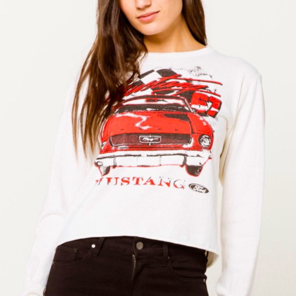 NWT Mustang Cropped Long Sleeve